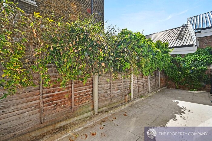 2 Bedroom Flat To Rent In Fairmead Road, Upper Holloway, London, N19