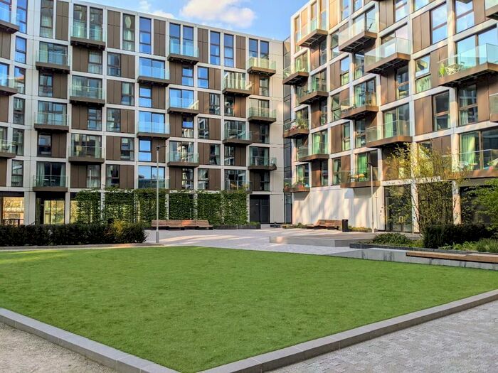 2 Bedroom Apartment To Rent In Angel Gardens, Manchester, M4