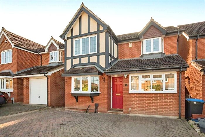 5 Bedroom Detached House To Rent In Coresbrook Way, Knaphill, Woking, Surrey, GU21