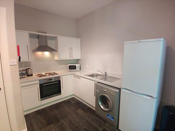 2 Bedroom Flat To Rent In Cowane Street, Stirling, Stirlingshire, FK8