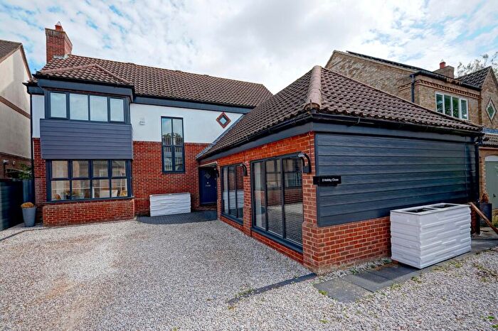 4 Bedroom Detached House For Sale In Hobby Close, Hartford, Huntingdon, PE29