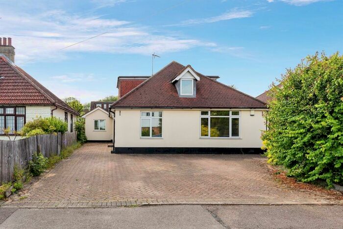 4 Bedroom Chalet To Rent In Raynsford Road, Ware, SG12