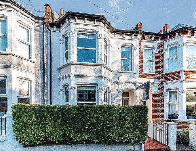 5 Bedroom Terraced House For Sale In Phoenix Road, London, SE20