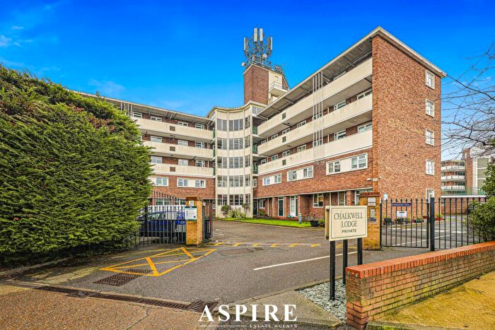 1 Bedroom Flat For Sale In London Road, Westcliff-On-Sea, SS0