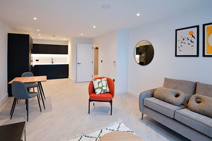 1 Bedroom Apartment To Rent In Trinity Way, Vista River Gardens, M3