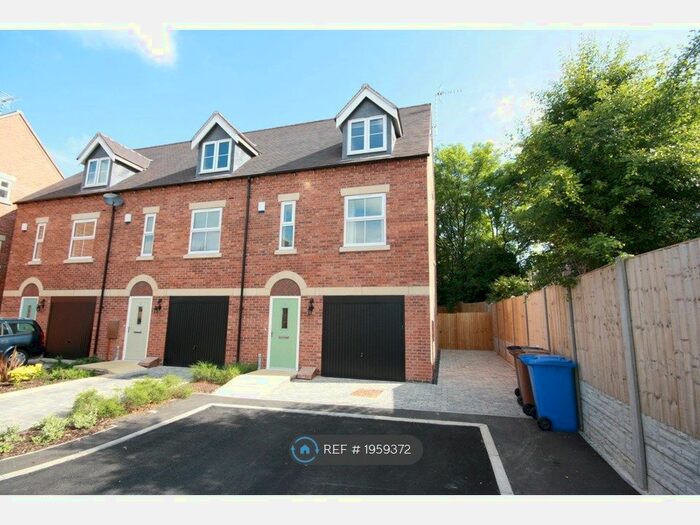 3 Bedroom Terraced House To Rent In Roston Court, Spondon, Derby, DE21