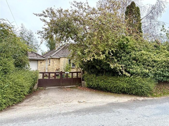 2 Bedroom Bungalow For Sale In Common Mead Lane, Gillingham, Dorset, SP8