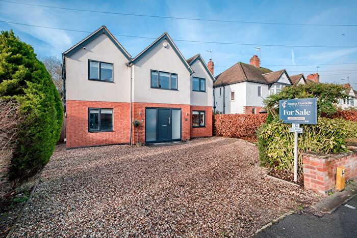 4 Bedroom Detached House For Sale In Brookvale Road, Stratford-Upon-Avon, CV37