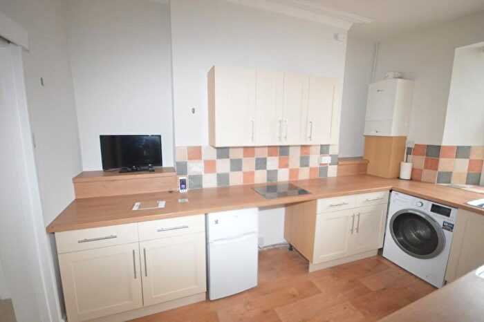 1 Bedroom Flat To Rent In Ferris Town, Truro, TR1