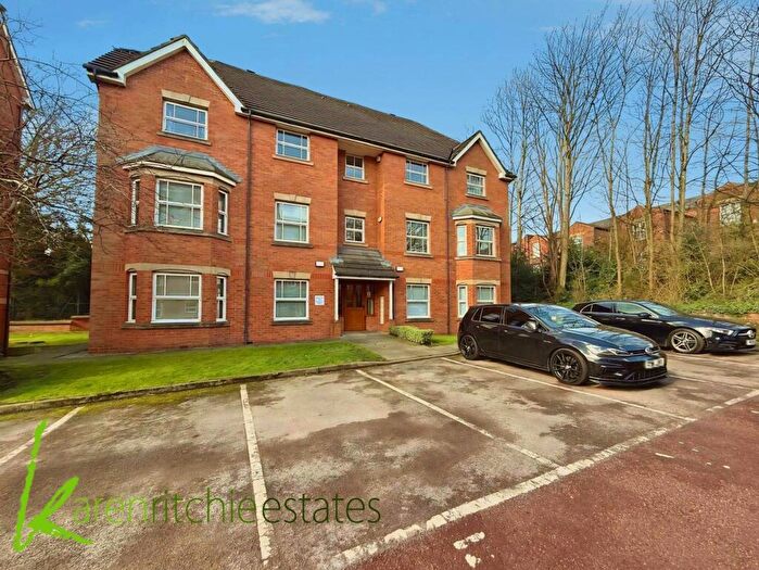 2 Bedroom Apartment For Sale In Royal Court Drive, Bolton, BL1
