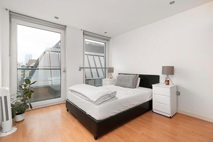 1 Bedroom Flat To Rent In Brewhouse Yard, Islington, London, EC1V