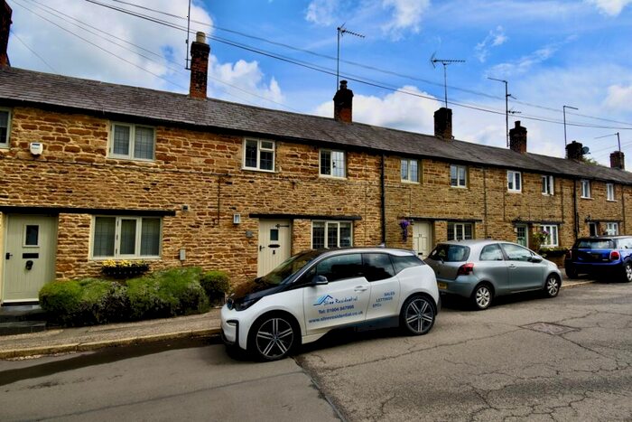 2 Bedroom Cottage To Rent In Church Street, Boughton, Northampton, NN2