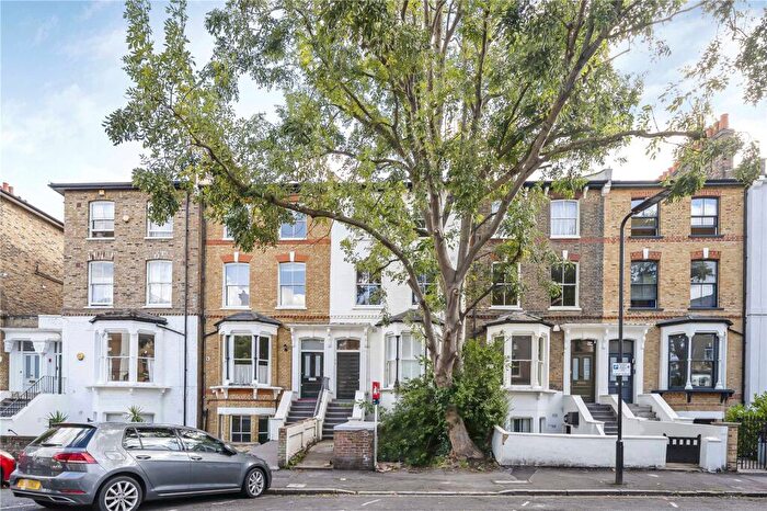 1 Bedroom Apartment For Sale In Colvestone Crescent, London, E8