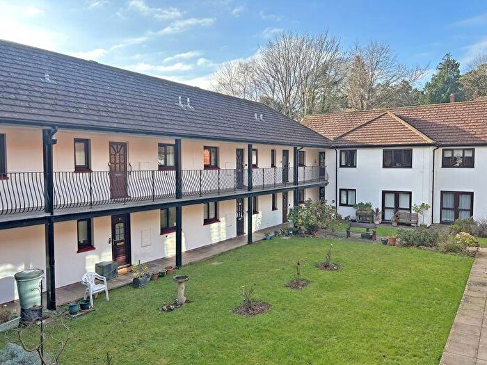 1 Bedroom Flat To Rent In Temple Gardens, Sidmouth, EX10