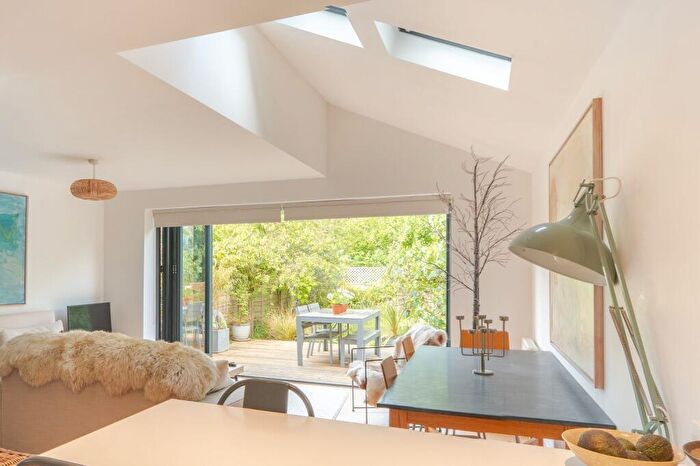 1 Bedroom Flat For Sale In Meadow Prospect, Wolvercote, OX2