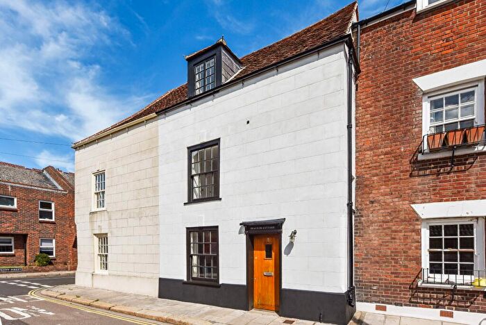 2 Bedroom Cottage For Sale In Peacock Lane, Old Portsmouth, PO1