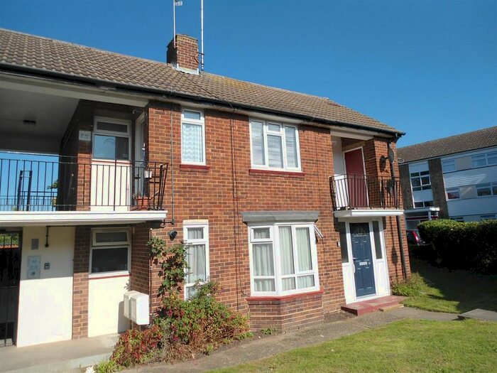 1 Bedroom Flat To Rent In Wakeley Road, Rainham, Gillingham, ME8