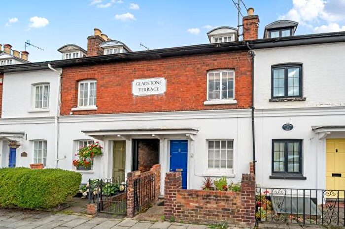 3 Bedroom Terraced House For Sale In Reading Road, Henley-On-Thames, RG9