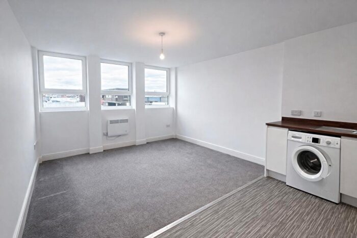 1 Bedroom Apartment To Rent In Benbow Street, Sale, M33