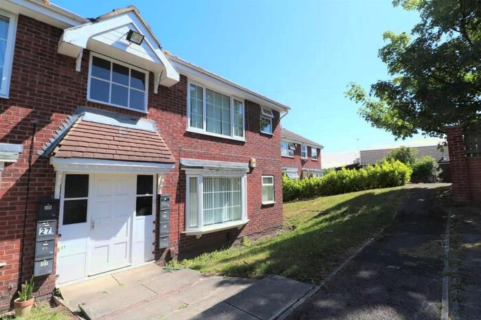 1 Bedroom Studio To Rent In Fieldway Rise, Rodley, Leeds, LS13