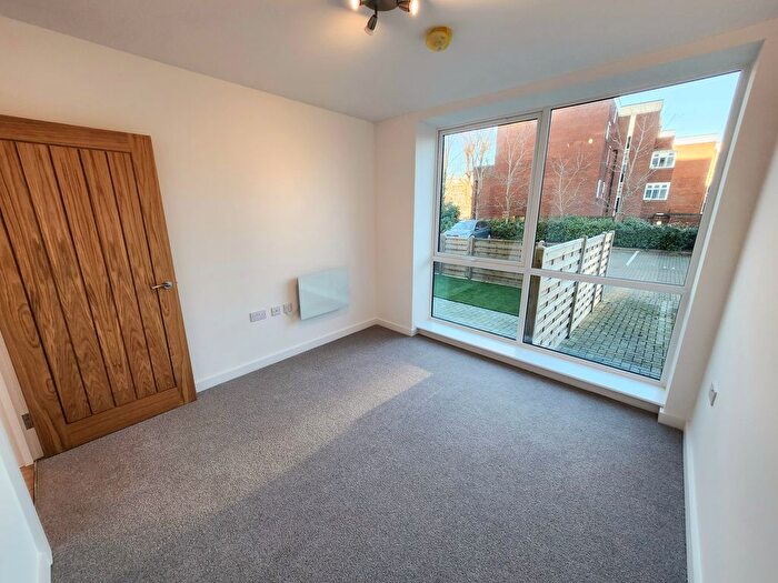 1 Bedroom Flat To Rent In Challenge Court, Leatherhead, KT22