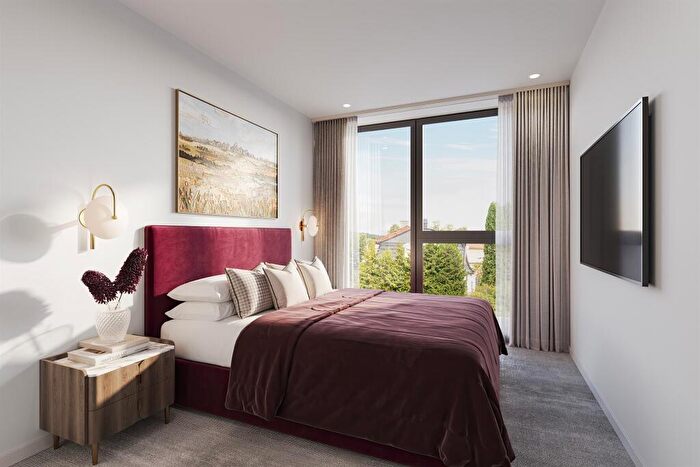 2 Bedroom Apartment For Sale In New Road, Crouch End, London, N8