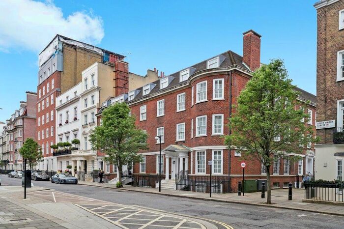 7 Bedroom Semi-Detached House To Rent In Upper Brook Street, London, W1K
