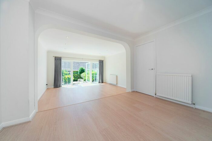 3 Bedroom Terraced House To Rent In Sheridan Walk, Hampstead Garden Suburb, NW11
