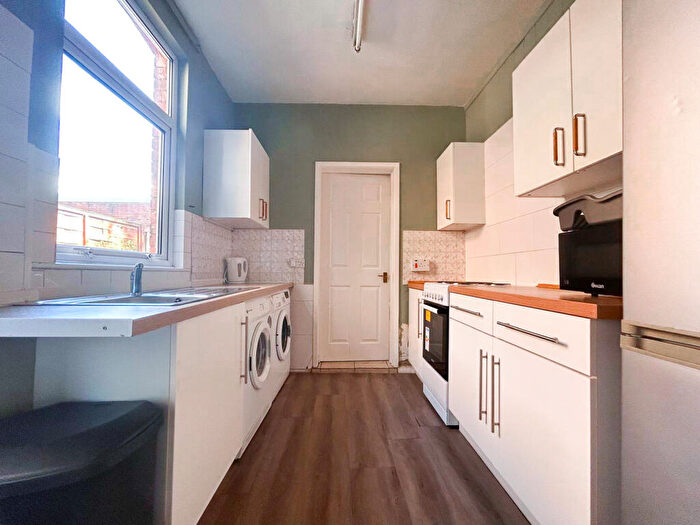 4 Bedroom Terraced House To Rent In Pybus Street, Derby, DE22