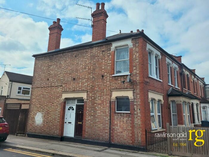 2 Bedroom Flat To Rent In Byron Road, Wealdstone, HA3