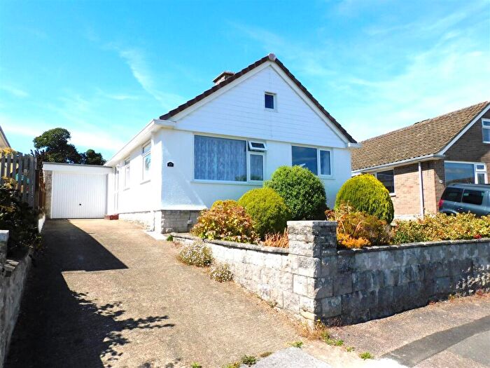 2 Bedroom Detached Bungalow For Sale In Wychall Park, Seaton, EX12