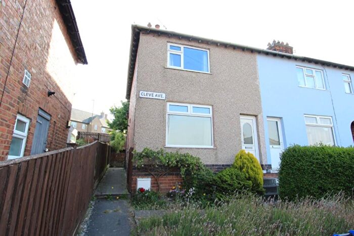 2 Bedroom End Of Terrace House For Sale In Cleve Avenue, Matlock, Derbyshire, DE4