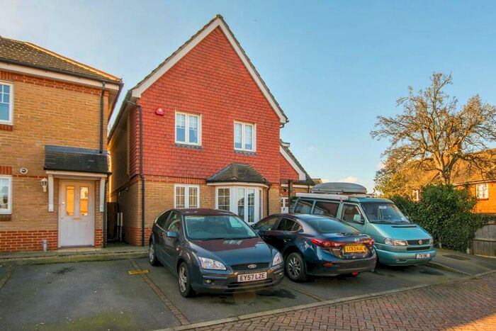 4 Bedroom House To Rent In Farrier Place, Sutton Common, Sutton, SM1