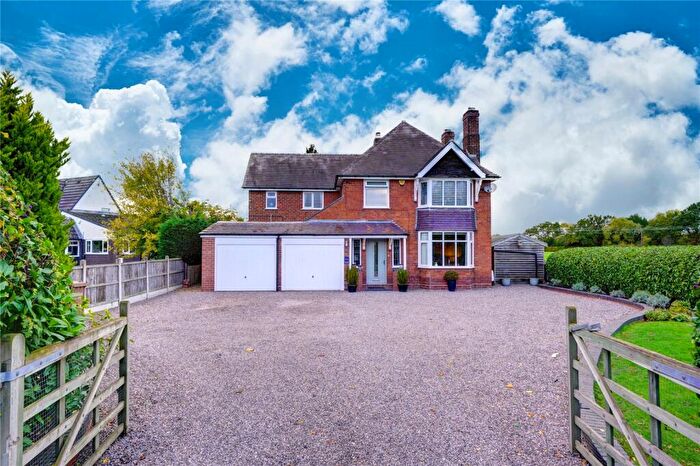 4 Bedroom Detached House For Sale In Worcester Road, Upton Warren, Bromsgrove, Worcestershire, B61