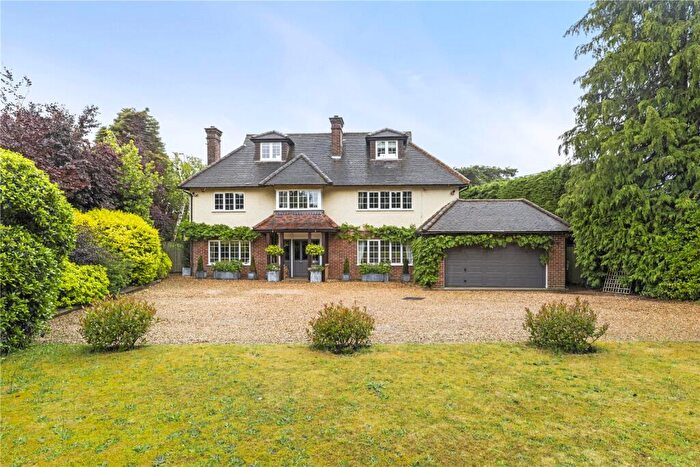 5 Bedroom Detached House For Sale In Blighton Lane, The Sands, Farnham, Surrey, GU10