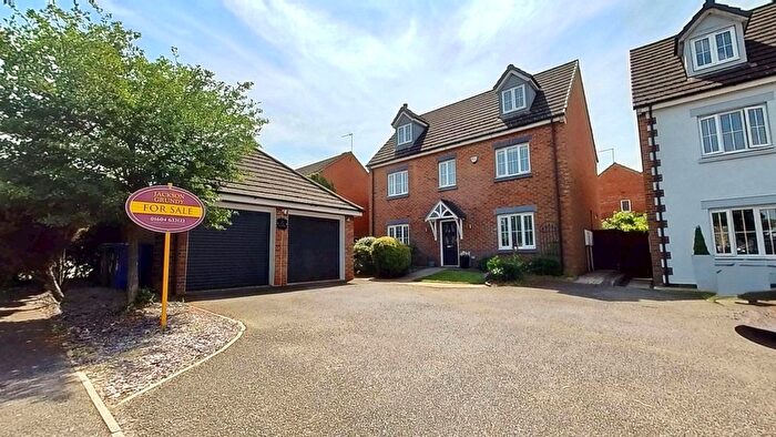 5 Bedroom Detached House For Sale In The Spinney, Grange Park, Northampton, NN4