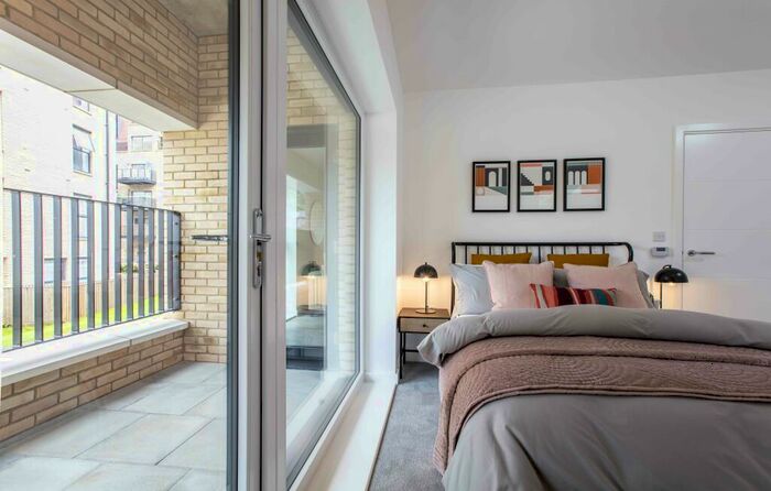 1 Bedroom Apartment For Sale In Trinity Walk, London, SE18