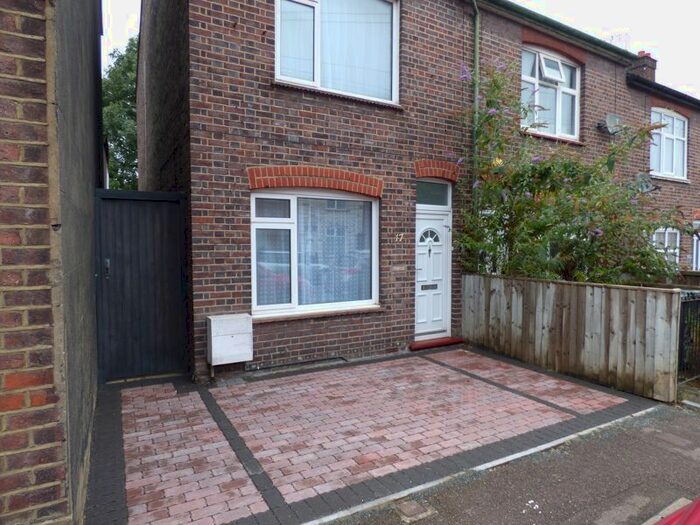 2 Bedroom Terraced House To Rent In Moreton Road South, Luton, LU2