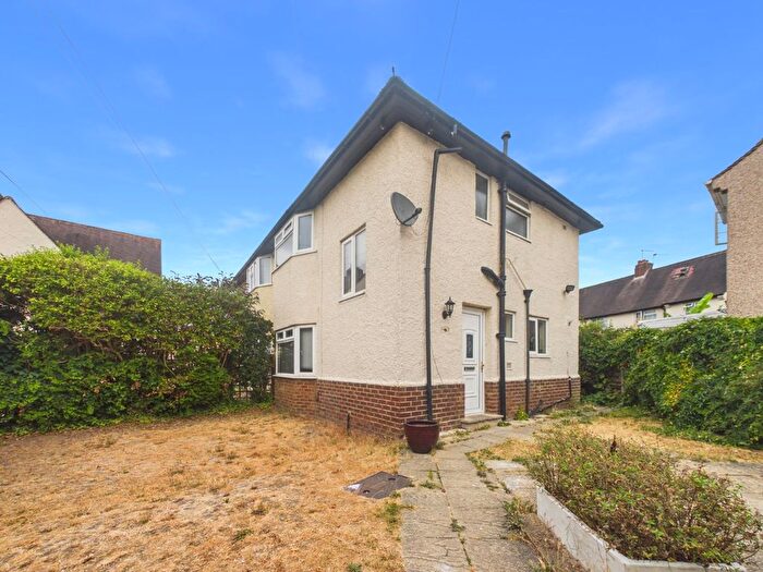 3 Bedroom Semi Detached House For Sale In St. Georges Crescent, Cippenham, Berkshire, SL1