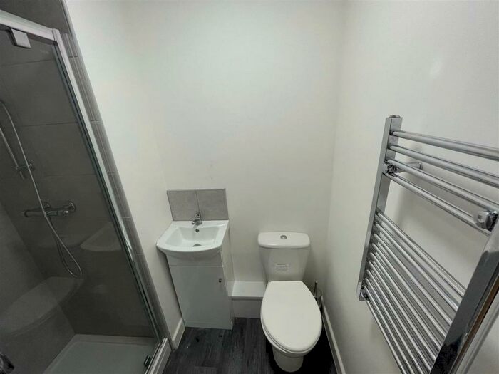 1 Bedroom Apartment To Rent In One Bedroom Apartment - New Augustus Street, Bradford, BD1