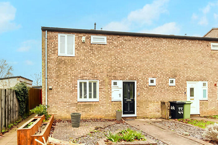 3 Bedroom End Of Terrace House For Sale In Thrush Lane, Wellingborough, NN8