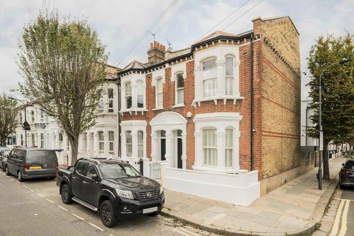 5 Bedroom Flat To Rent In Shorrolds Road, London, SW6
