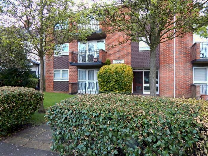 2 Bedroom Flat To Rent In Abington Court, Hall Lane, Upminster, Essex, RM14