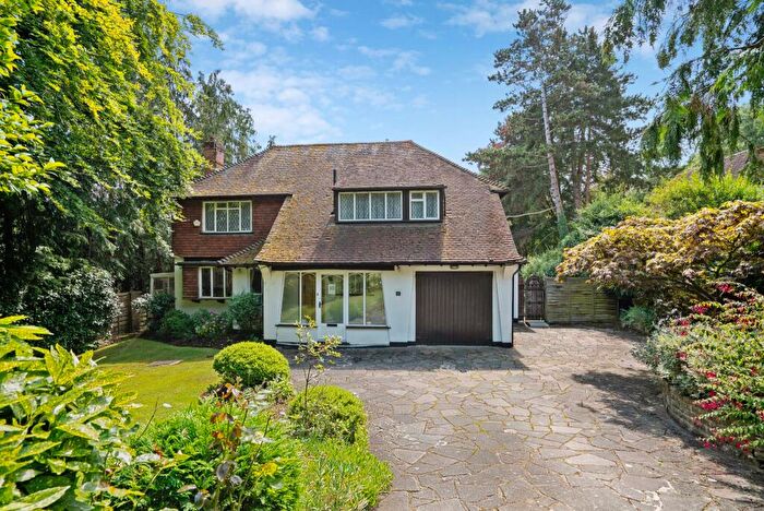 3 Bedroom Detached House For Sale In Anson Walk, Moor Park, HA6