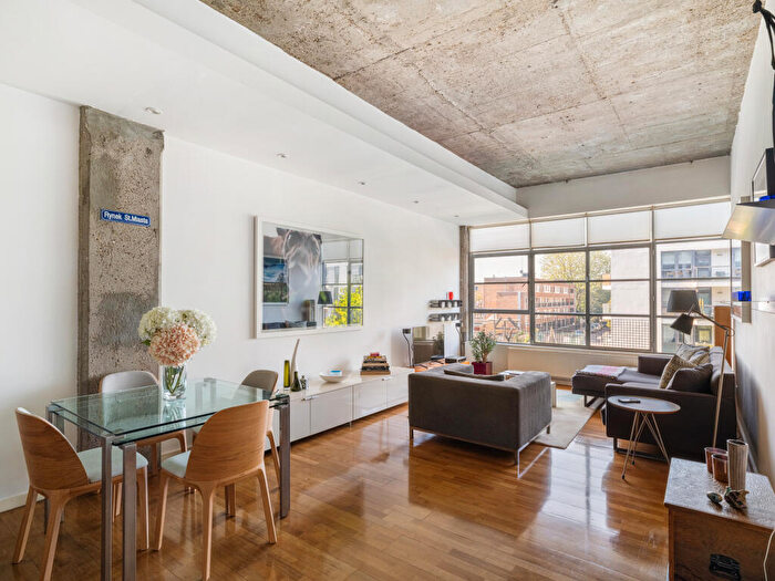 2 Bedroom Apartment For Sale In Canal Bldg, Shepherdess Walk, London, Uk, N1