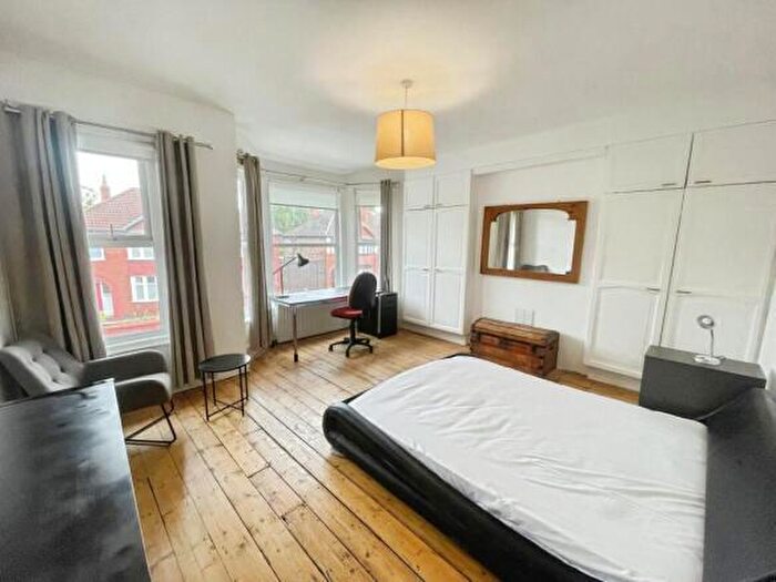 5 Bedroom End Of Terrace House To Rent In Beech Grove, M14