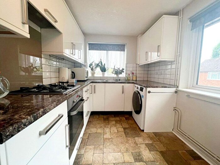 2 Bedroom Flat To Rent In Bower Close, Northolt, UB5
