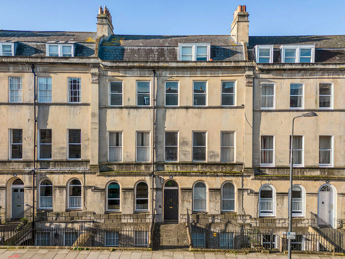 2 Bedroom Apartment To Rent In Henrietta Street, Bath, BA2