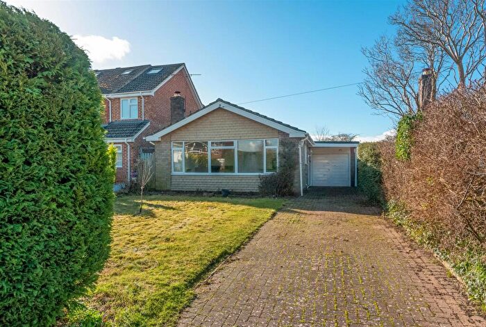 2 Bedroom Detached Bungalow For Sale In Manor Farm Road, Tredington, Shipston-on-Stour, CV36