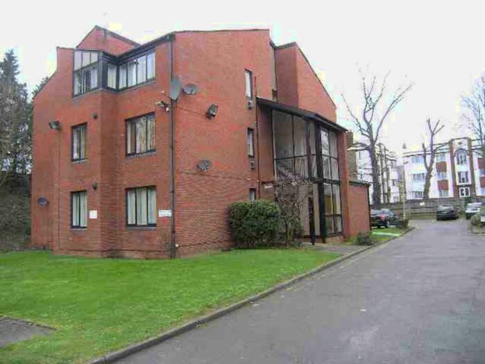 Studio To Rent In Canberra Close, Hendon NW4